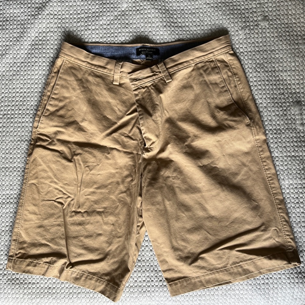 Banana Republic - 35 Emerson Short